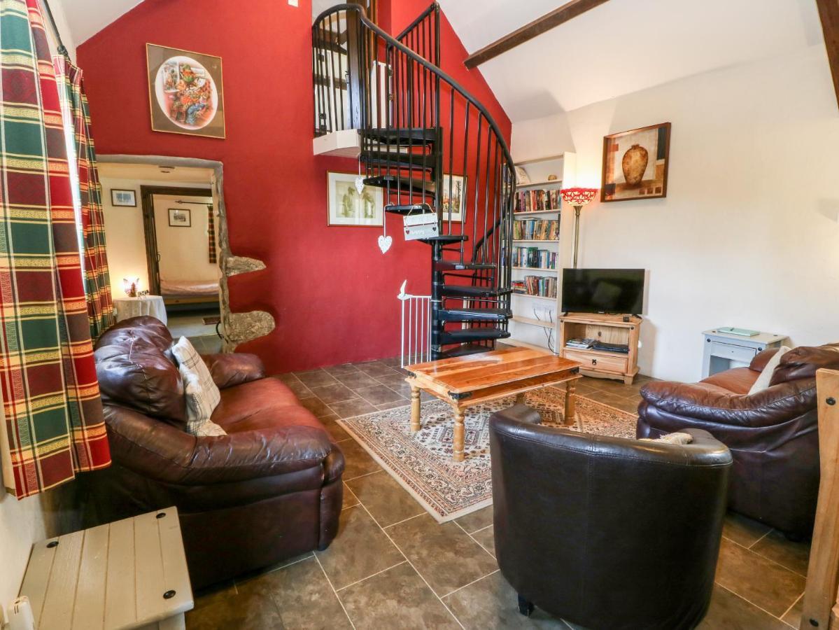 Bwthyn Y Dderwen Oak Cottage Llannor Eksteriør billede